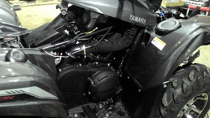 Вынос радиатора со шноркелем на Yamaha Grizzly 700 установка с права